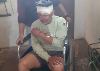 निवृत्त शिक्षकाचे सेवानिवृत्तीचे नऊ लाख बँकेच्या आवारातून पळविले