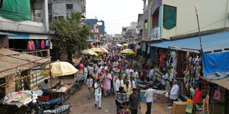 डॉ.हिना गावित यांनी झंझावाती प्रचार फेरीद्वारे केला तब्बल 18 दुर्गम गावांमधून संपर्क