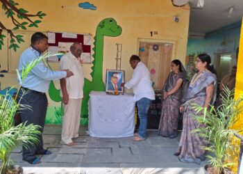 श्रीमती क.पू .पाटील माध्यमिक विद्यालयात संविधान दिन साजरा