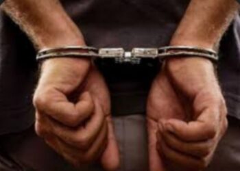 अक्कलकुवा येथील व्यापाऱ्याला लुटणाऱ्या तिघांना अटक