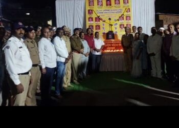 पोलीस बॉईज संघटनेतर्फे शहिदांना श्रद्धांजली