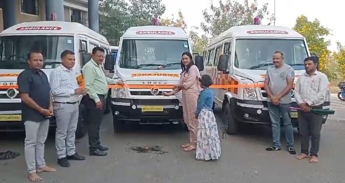 डॉ. सुप्रिया गावित यांचा दूरदृष्टीपूर्ण निर्णय; नंदुरबार जिल्ह्याला 33 नवीन ॲम्बुलन्स उपलब्ध