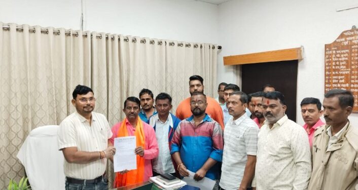 प्रस्तावित नवीन रेल्वे टिकीट खिडकी करू नये अन्यथा तीव्र आंदोलन छेडणार: हिंदु सेवा सहाय्य समितीचा इशारा, भाजपातर्फेही मागणी