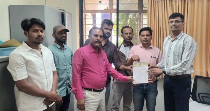 परभणी येथील घटनेचा निषेध करीत रिपब्लिकन पार्टी ऑफ इंडिया युवक आघाडीतर्फे जिल्हा पोलीस अधीक्षकांना निवेदन