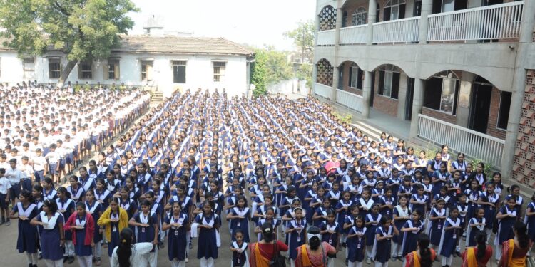 नंदुरबार  जिल्हा बालविवाहमुक्त  करण्यासाठी हजारोंनी घेतली शपथ