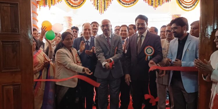 लोकशाहीत न्याय संस्थेवर नागरिकांच्या सर्वाधिक विश्वास, उच्च न्यायालयाचे न्यायमूर्ती किशोर संत यांचे प्रतिपादन