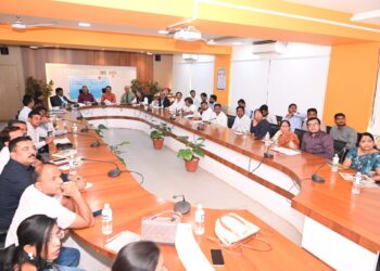 नंदुरबारमध्ये उज्ज्वला योजनेचा आढावा,लाभार्थ्यांसाठी अधिक सुलभ सेवा देण्याचे निर्देश