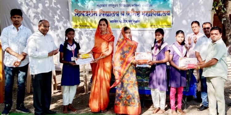 भालेर येथील शिवदर्शन विद्यालयात विद्यार्थ्यांचा गुणगौरव