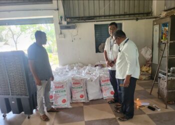 बामखेडा येथे विना परवाना पापड उद्योग केंद्र केले सिल,10 लाखांचा मुद्देमाल जप्त