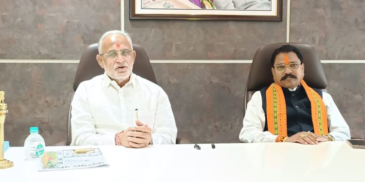 अक्कलकुव्यात उपमुख्यमंत्री एकनाथ शिंदेंची सोमवारी आभार सभा, आ.चंद्रकांत रघुवंशी,आ.आमश्या पाडवींनी केले उपस्थितीचे आवाहन