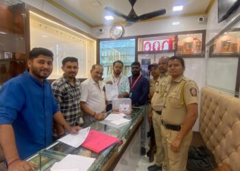 नंदुरबार शहरातील तीन सराफ दुकानांवर छापे, हॉलमार्क नसलेले तब्बल 969 ग्रॅम सोने केले जप्त