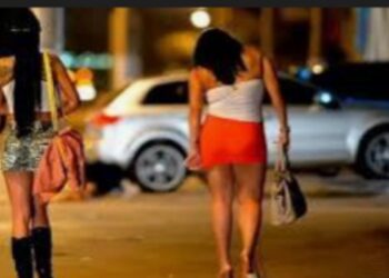 देहविक्री व्यवसाय सुरू असलेल्या बंगल्यावर स्थानिक गुन्हे शाखेची रेड, ग्राहक तसेच बंगला मालकासह 11 जणांना अटक