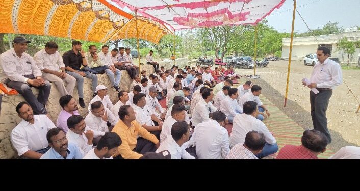 प्रलंबित मागण्यांसाठी नंदुरबार कृषी सहायकांचा एल्गार,एक दिवशीय धरणे आंदोलनातुन प्रशासनाचे वेधले लक्ष