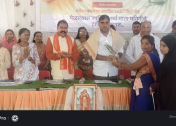 आमदार आमश्या पाडवी यांच्या अध्यक्षतेखाली अक्कलकुवा येथे बचत गटाच्या महिला मेळावा