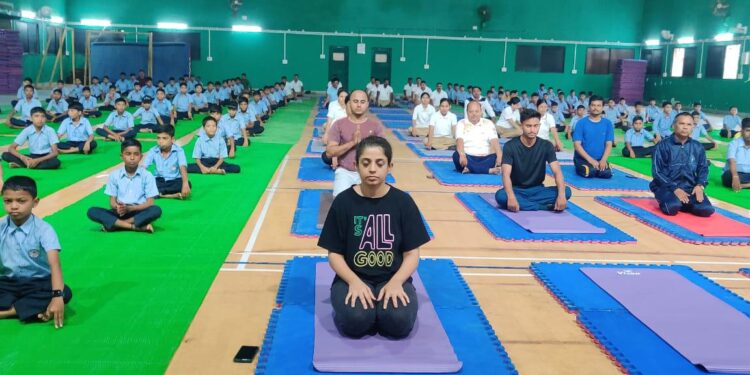 जिल्हा क्रीडा संकुलात आंतरराष्ट्रीय योग दिनाचा मुख्य कार्यक्रम