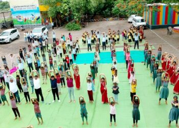 भालेर येथील श्रीमती क.पु. पाटील माध्यमिक विद्यालयात आंतरराष्ट्रीय योग दिवस उत्साहात साजरा