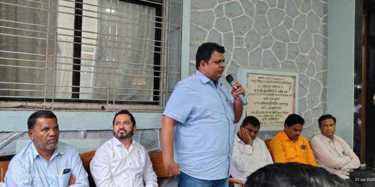 खा. सुनिल तटकरे यांच्या दौऱ्यानिमित्त नवापूर येथे राष्ट्रवादीची बैठक