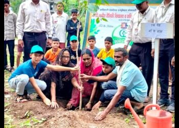 सैनिकी विद्यालयात एक पेड माँ के नाम उपक्रम