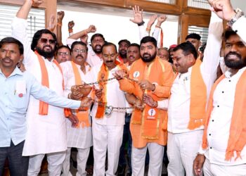 शिवसेना उबाठा पक्षाचा आंदोलन सप्ताहाचा नगरपालिकेसमोर करून समारोप