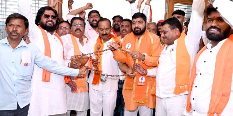 शिवसेना उबाठा पक्षाचा आंदोलन सप्ताहाचा नगरपालिकेसमोर करून समारोप