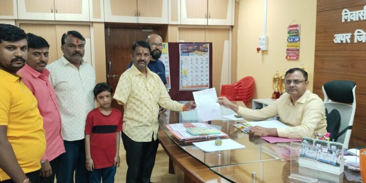 शाळेत क्रीडा गणवेशचा नावाने होणारी पालकांची लूट थांबविण्याची हिंदु सेवा सहाय्य समितीची जिल्हाधिकारींकडे मागणी