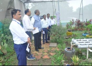 नवीन शैक्षणिक धोरणानुसार शिक्षण प्रकल्पाच्या माध्यमातून विद्यार्थ्यांचा आत्मविश्वास वाढवा : कुलगुरू डॉ. शरद गडाख