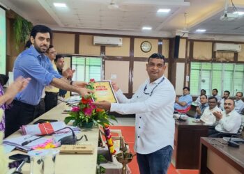 भालेर येथील नरेंद्र महाले यांची उत्कृष्ट ग्राम महसूल अधिकारी म्हणून सन्मान