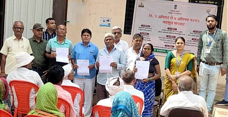 नंदुरबार तालुक्यातील विविध मंडळात महसूल सप्ताह निमित्ताने शिबिरे उत्साहात