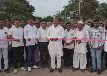 राजापूर येथे डॉ.विजयकुमार गावित यांच्या हस्ते पुलाचे लोकार्पण