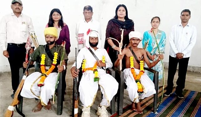 के.डी. गावित सैनिकी विद्यालयात विश्व आदिवासी दिन साजरा