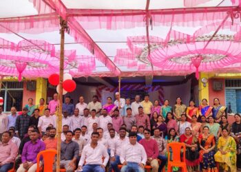 एस.ए. मिशनमध्ये 22 वर्षांनी माजी विद्यार्थी आले एकत्र