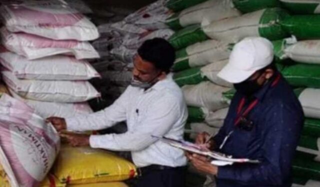 नंदुरबार जिल्ह्यातील सहा कृषि सेवा केंद्राचे परवाने निलंबित व 2 कृषि सेवा केंद्राचे परवाने कायमचे रद्द