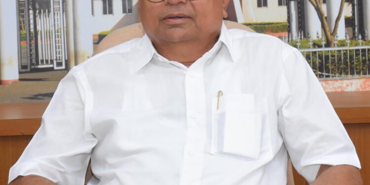 पूज्य साने गुरुजी विद्या प्रसारक मंडळाचे अध्यक्ष  दीपकबापू पाटील यांच्या वाढदिवसानिमित्त आज विविध कार्यक्रम