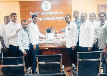 नंदुरबार जिल्ह्यात ओला दुष्काळ जाहीर करा,जिल्हाधिकारी यांना दिले निवेदन