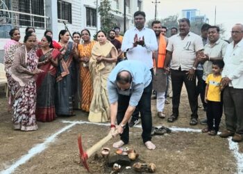 आ.चंद्रकांत रघुवंशींच्या नगरसेवकांना कामाला लागण्याच्या सूचना,शहरातील प्रभाग १ मध्ये रस्ते विकास कामाचे भूमिपूजन