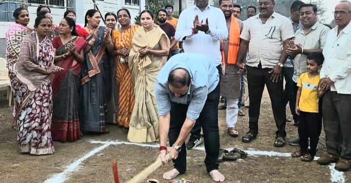 आ.चंद्रकांत रघुवंशींच्या नगरसेवकांना कामाला लागण्याच्या सूचना,शहरातील प्रभाग १ मध्ये रस्ते विकास कामाचे भूमिपूजन