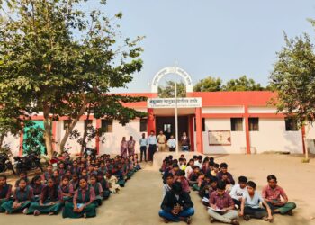 नंदुरबार तालुका पोलीस स्टेशन रेझिंग डे निमित्त विद्यार्थ्यांची क्षेत्रभेट