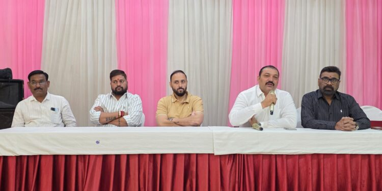 गावगुंडांचा आका कोण,मुख्य सुत्रधारालाही अटक करा, माजी आ.शिरीष चौधरी यांची मागणी