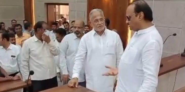 नंदुरबार पालिकासारखी इमारत बारामतीचीही नाही,अजितदादांनी केले होते कौतुक; निधनाने आठवणींना उजाळा