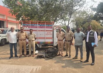 मिरची स्प्रे फवारून पळण्याचा प्रयत्न फसला; पवनऊर्जा प्रकल्पातील कॉपर केबल चोरीप्रकरणी तिघे जेरबंद