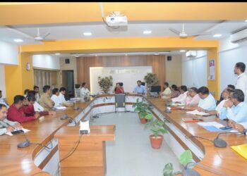 जिल्हाधिकारी डॉ. मित्ताली सेठी यांना घेतला ‘तोरणमाळ महोत्सव’ पूर्व तयारीचा आढावा