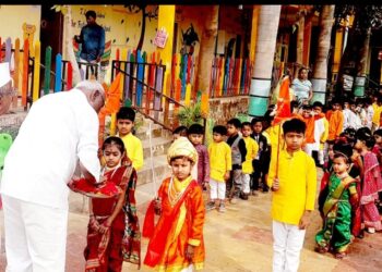 विद्यार्थ्यांच्या शिवगर्जनेने दुमदुमले द फ्युचर स्टेप स्कूल