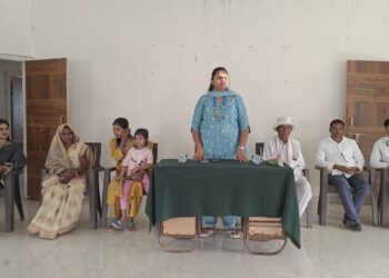 नटावद जि. प. गटात डॉ. हिना गावित यांनी साधला संवाद