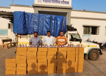 अवैध दारू वाहतुकीवर स्थानिक गुन्हे शाखेची कारवाई; 29 लाखांचा मुद्देमाल जप्त