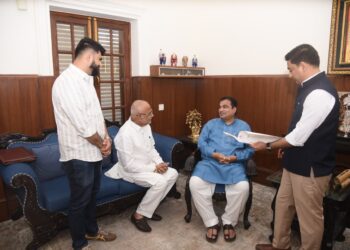 आ.चंद्रकांत रघुवंशींनी घेतली दिल्लीत केंद्रीय मंत्री नितीन गडकरींची भेट
