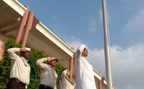 के.डी.गावित सैनिकी विद्यालयात महाराष्ट्र दिन उत्साहात साजरा