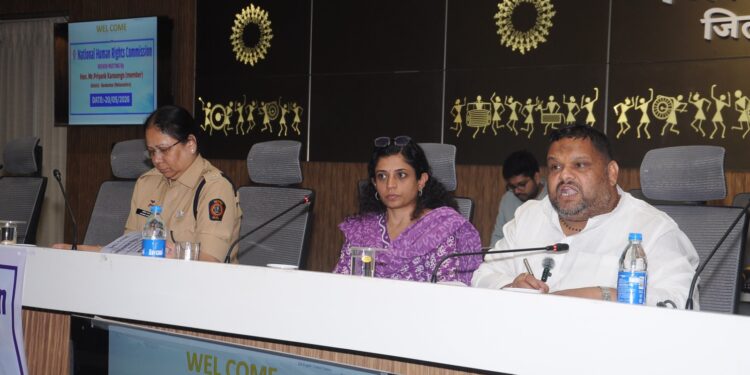 राष्ट्रीय मानवाधिकार आयोगाचे सदस्य प्रियांक कानूनगो यांच्या अध्यक्षतेखाली बैठक