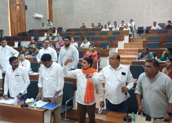 शिंदे गटाचे नकली हिंदुत्व उघड; कत्तलखाने सुरू करण्याच्या विषयाला भाजपा नगरसेवकांनी केला कडाडून विरोध