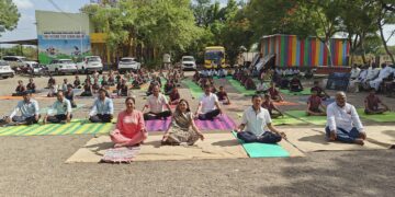 श्रीमती कमलताई पुरुषोत्तम पाटील विद्यालयात जागतिक योग दिन उत्साहात साजरा