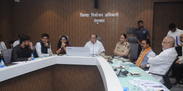 जिल्ह्यातील पाणी टंचाई असलेल्या गावांना पाणी वाटपाचे तात्काळ नियोजन करावे: पालकमंत्री हसन मुश्रीफ